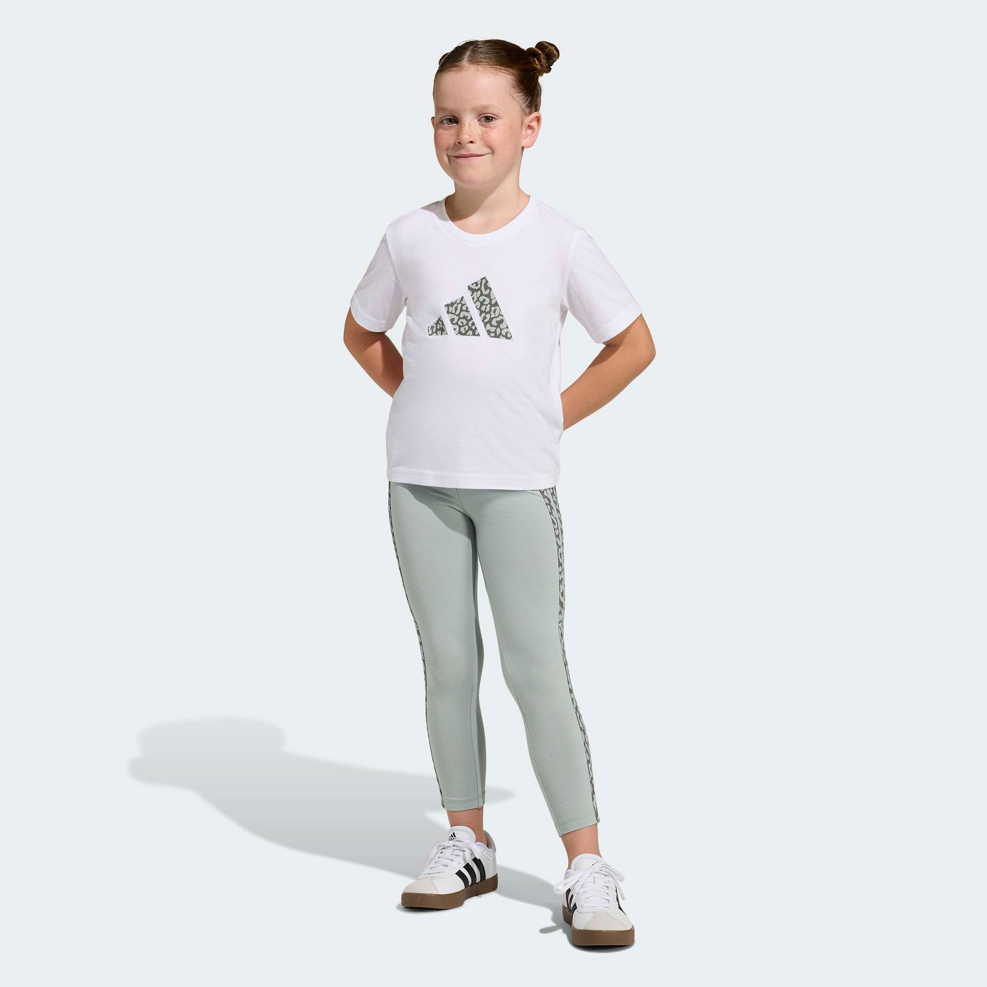 adidas Seasonals Çocuk Beyaz T-Shirt