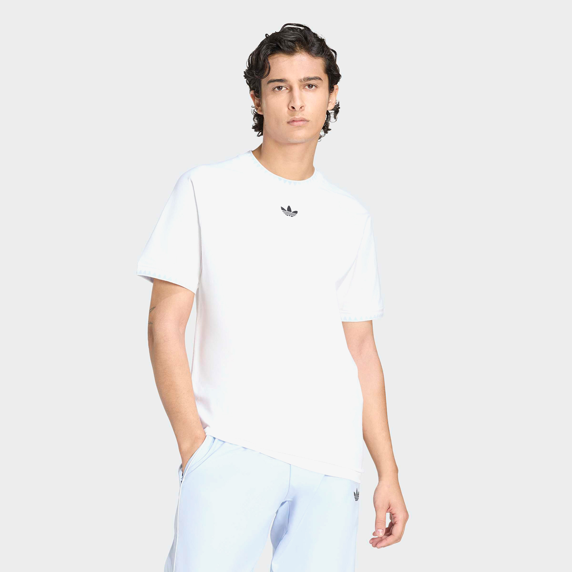 adidas Chest Erkek Beyaz T-Shirt
